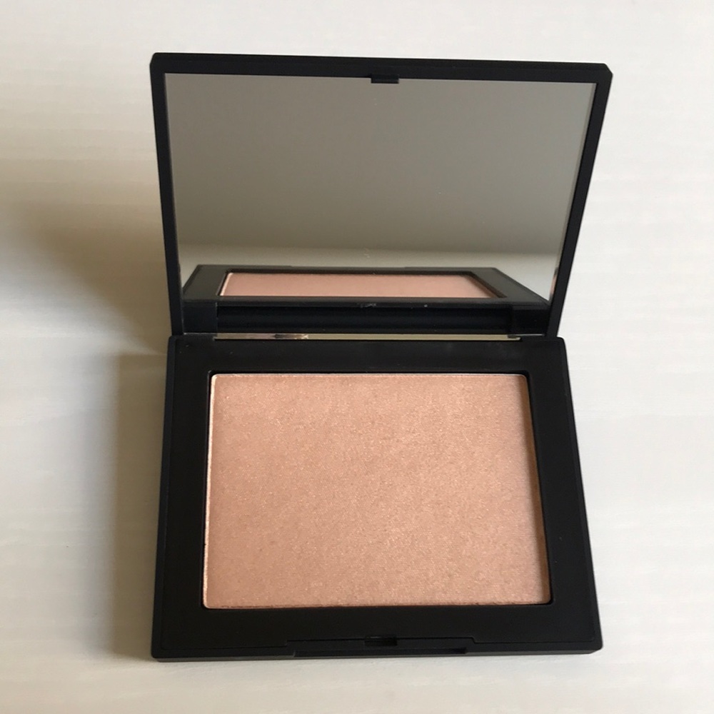 NARS Highlighting Powder - Fort De France